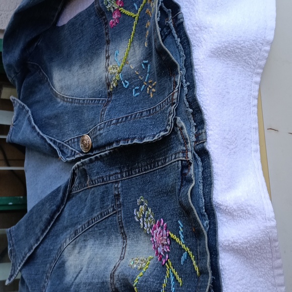 Ladies Jean Jacket - Picture 3 of 7